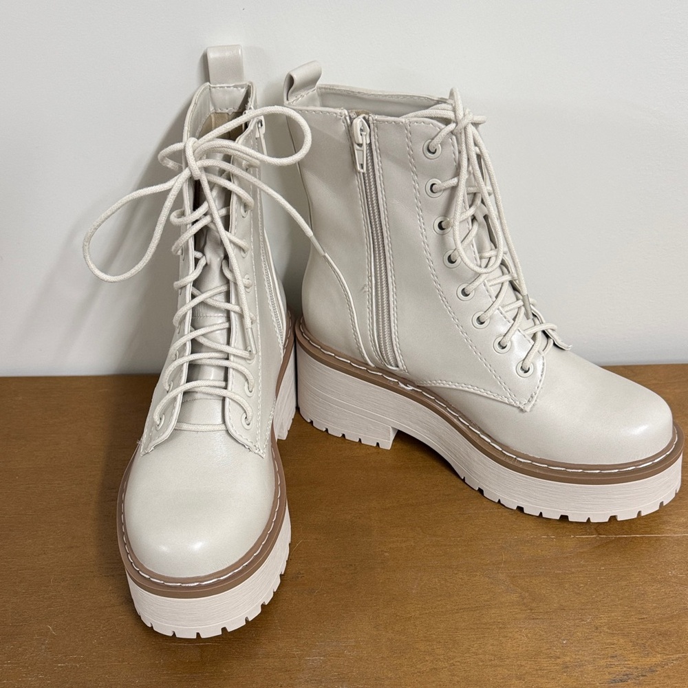 Soda Cream Lace-Up Platform Boots